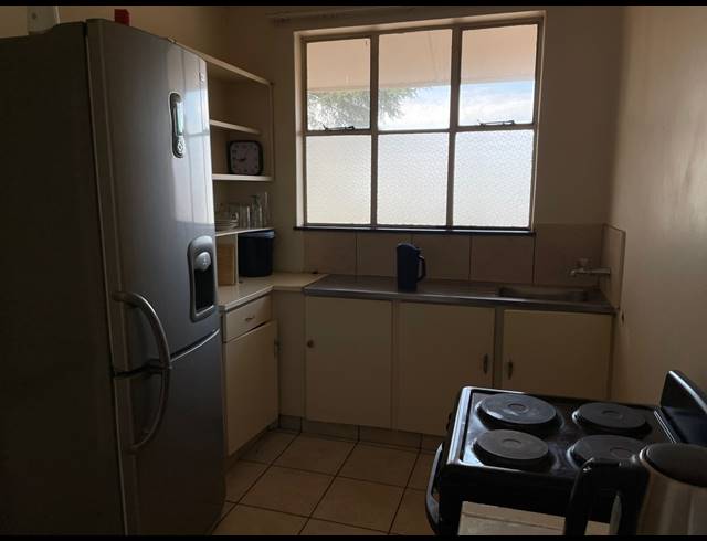 2 BEDROOM APARTMENT RENTED IN VANDERBIJLPARK CW 2